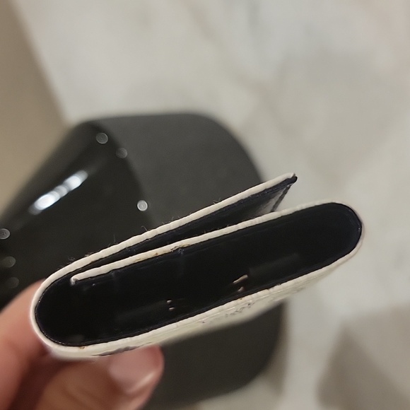 MCM Germany 2 key Holder w zipper pocket  White and Navy - Picture 3 of 9